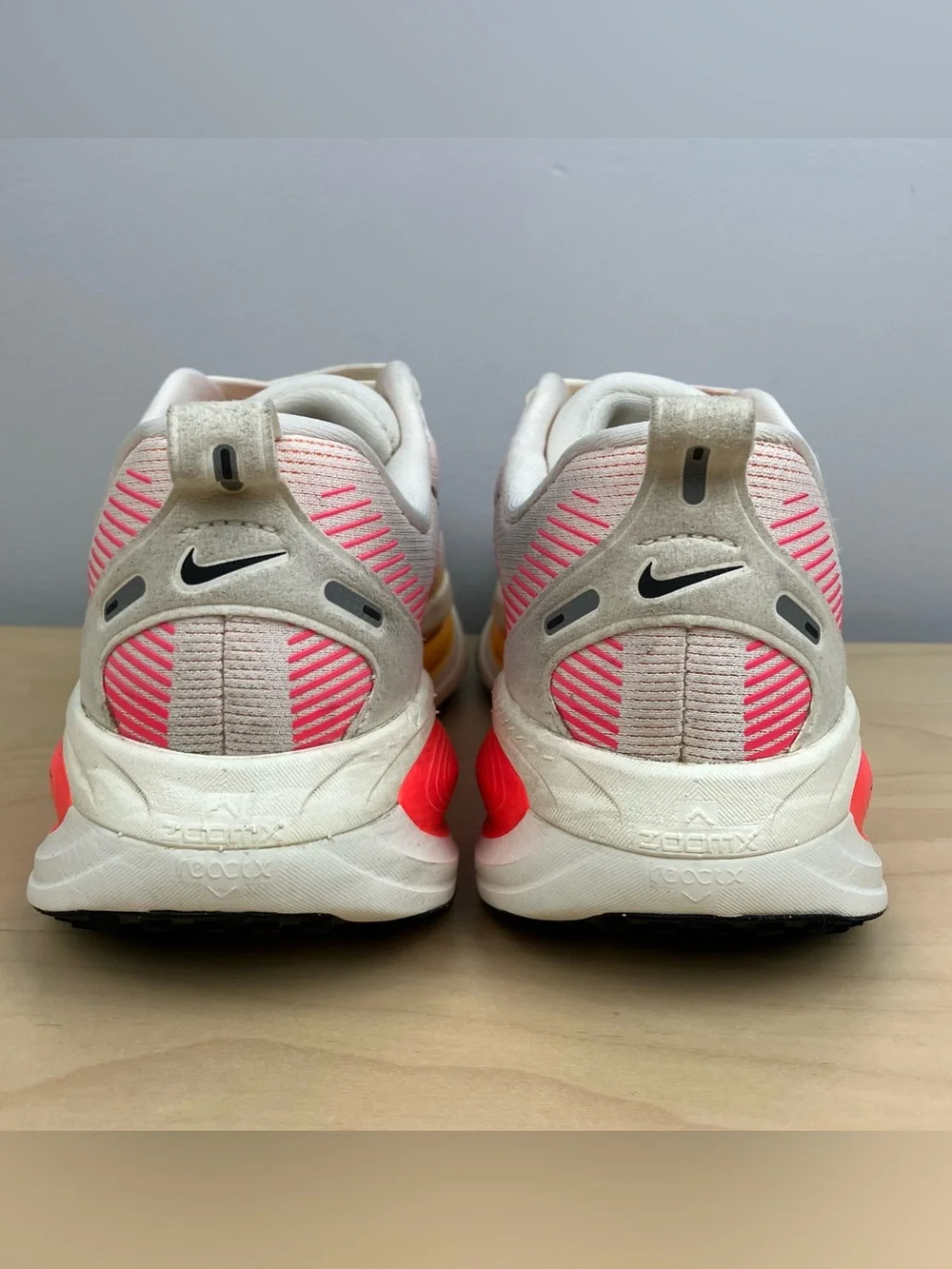 Nike Women’s Size 7.0 Air ZoomX Vomero 18 Sail Orange Athletic Running Shoes